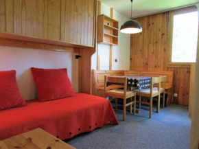 Studio divisible pour 3 pers, prox commerces et pistes, parking gratuit, balcon - FR-1-329-13